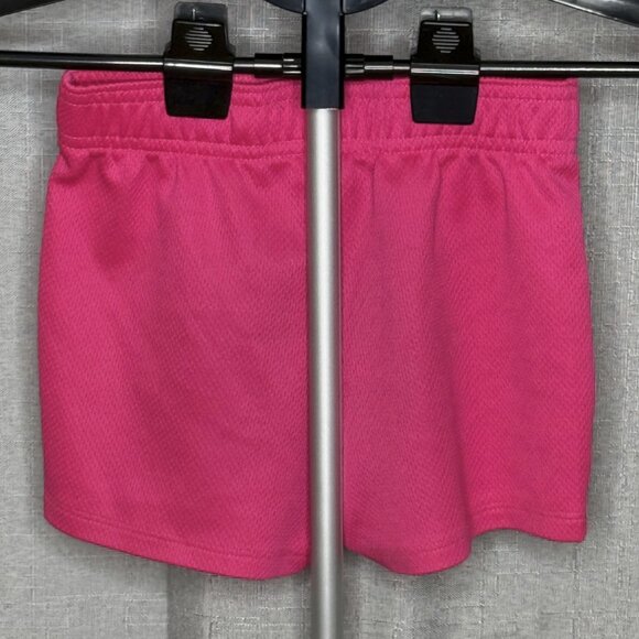 Under Armour - Girls - Active - Hot Pink Shorts - Size 5 - Picture 3 of 4